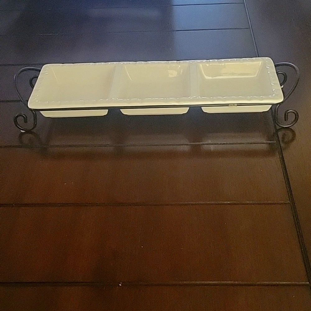 3 Section Divided Porcelain Serving Traywith Metal Rack